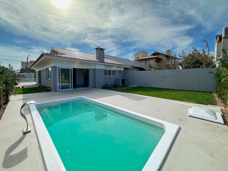 EXCELENTE CASA DE PRAIA EM LAJE COM PISCINA : 1ª foto da galeria de imagens do imóvel