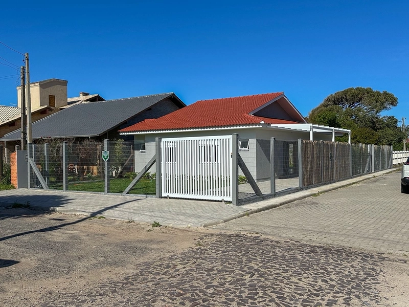 EXCELENTE CASA DE PRAIA EM LAJE COM PISCINA : 3ª foto da galeria de imagens do imóvel