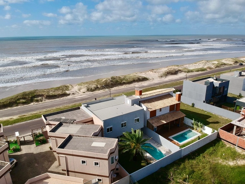 EXCELENTE CASA DE PRAIA BEIRA MAR COM PISCINA: 42ª foto da galeria de imagens do imóvel