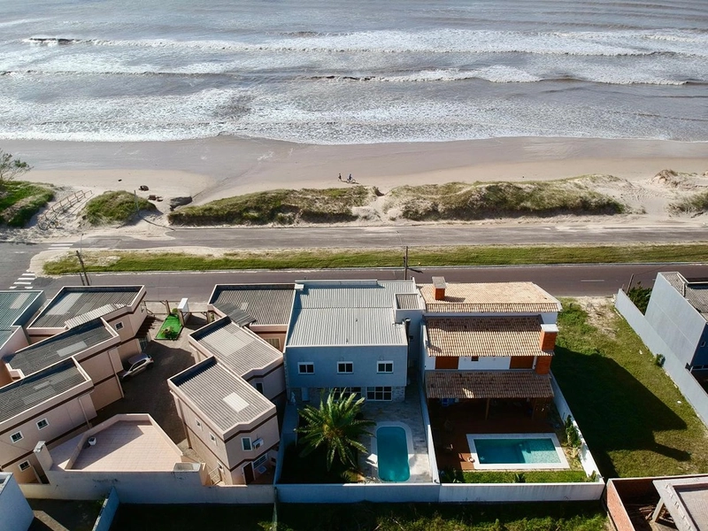 EXCELENTE CASA DE PRAIA BEIRA MAR COM PISCINA: 16ª foto da galeria de imagens do imóvel