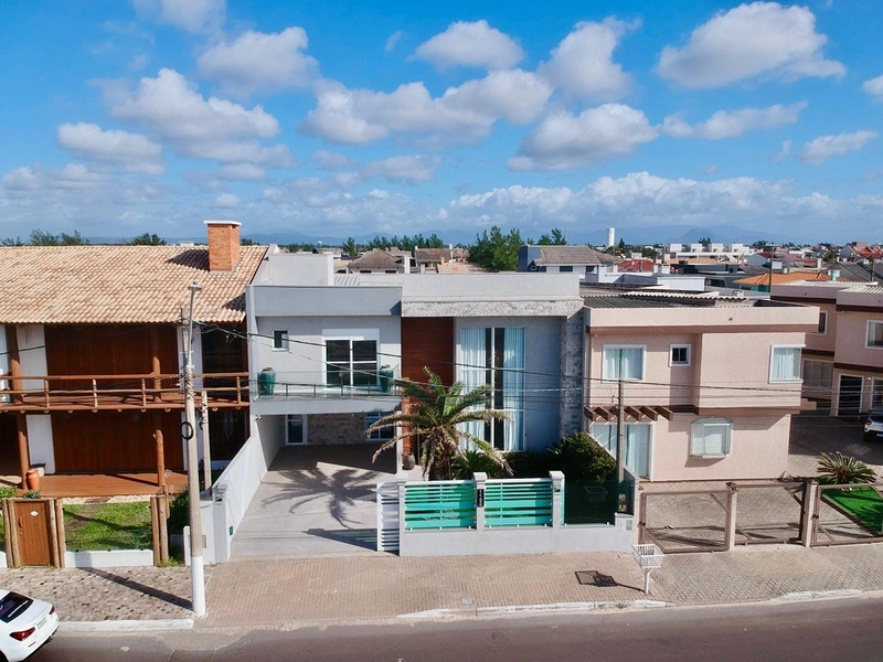 EXCELENTE CASA DE PRAIA BEIRA MAR COM PISCINA: 34ª foto da galeria de imagens do imóvel