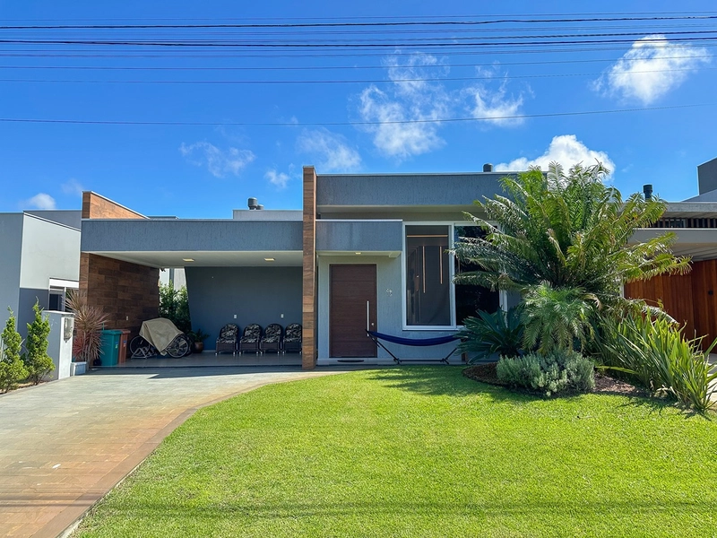 EXCELENTE CASA ALTO PADRÃO EM CONDOMÍNIO: 2ª foto da galeria de imagens do imóvel