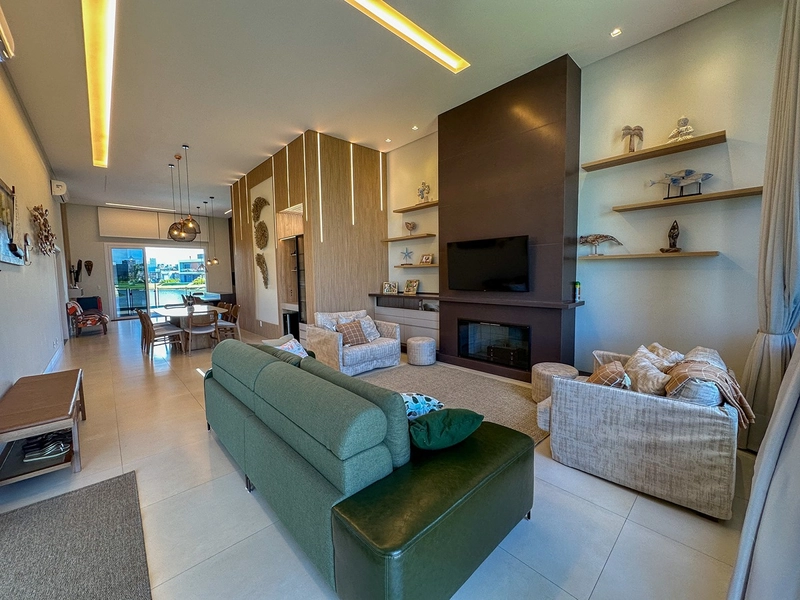 EXCELENTE CASA ALTO PADRÃO EM CONDOMÍNIO: 4ª foto da galeria de imagens do imóvel