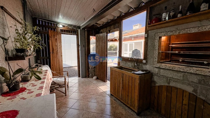 EXCELENTE CASA DE PRAIA PRÓXIMA AO MAR: 4ª foto da galeria de imagens do imóvel
