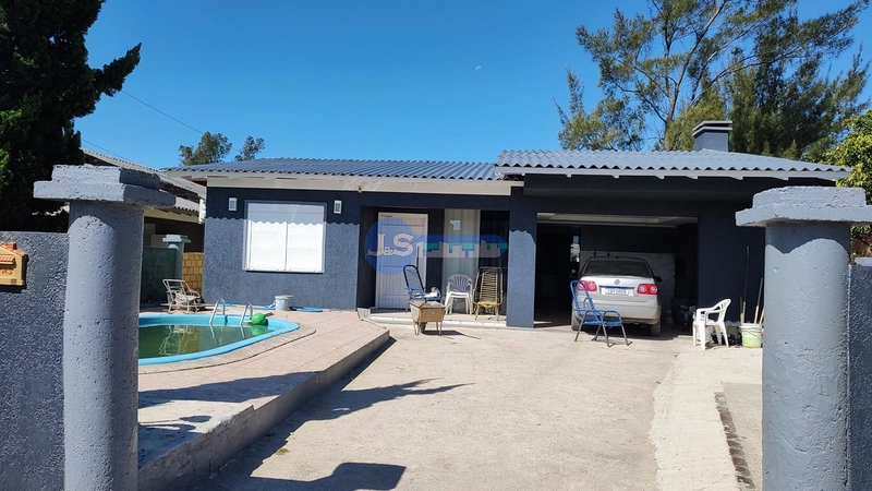 Casa de praia com piscina: 21ª foto da galeria de imagens do imóvel