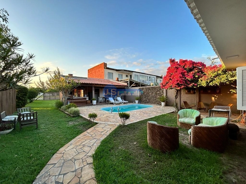 Excelente casa em Noiva do Mar: 1ª foto da galeria de imagens do imóvel