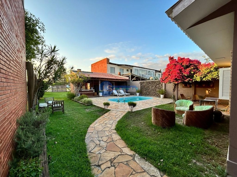Excelente casa em Noiva do Mar: 3ª foto da galeria de imagens do imóvel