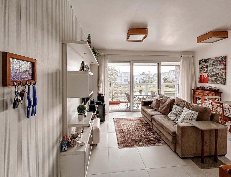 EXCELENTE CASA ALTO PADRÃO EM CONDOMÍNIO: 3ª foto da galeria de imagens do imóvel