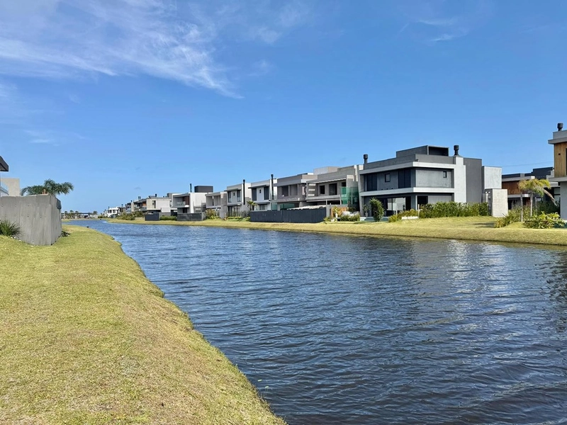 EXCELENTE CASA ALTO PADRÃO EM CONDOMÍNIO: 28ª foto da galeria de imagens do imóvel