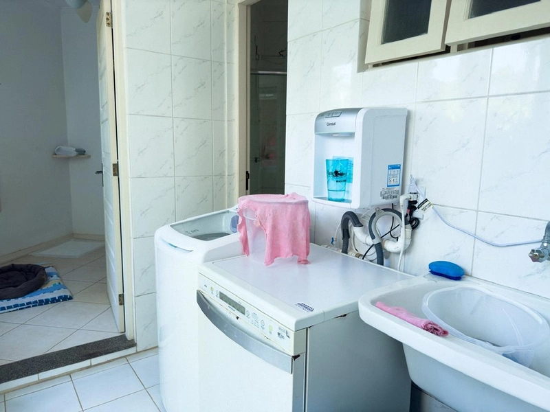 EXCELENTE CASA ALTO PADRÃO EM CONDOMÍNIO: 8ª foto da galeria de imagens do imóvel