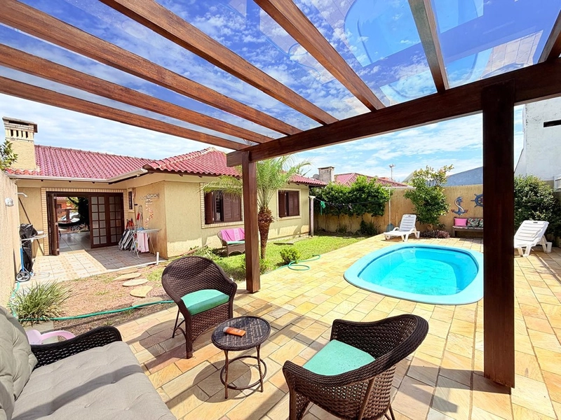 EXCELENTE CASA DE PRAIA PRÓXIMA AO MAR COM PISCINA: 15ª foto da galeria de imagens do imóvel