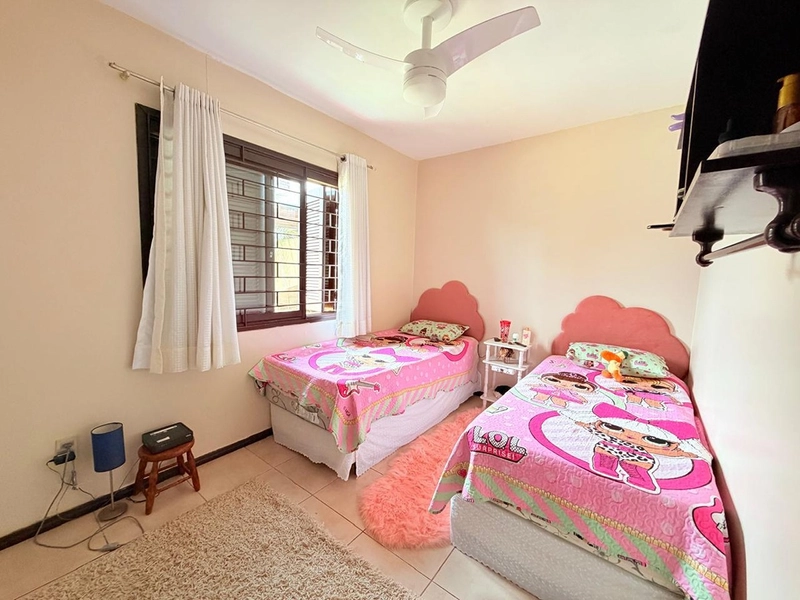 EXCELENTE CASA DE PRAIA PRÓXIMA AO MAR COM PISCINA: 14ª foto da galeria de imagens do imóvel