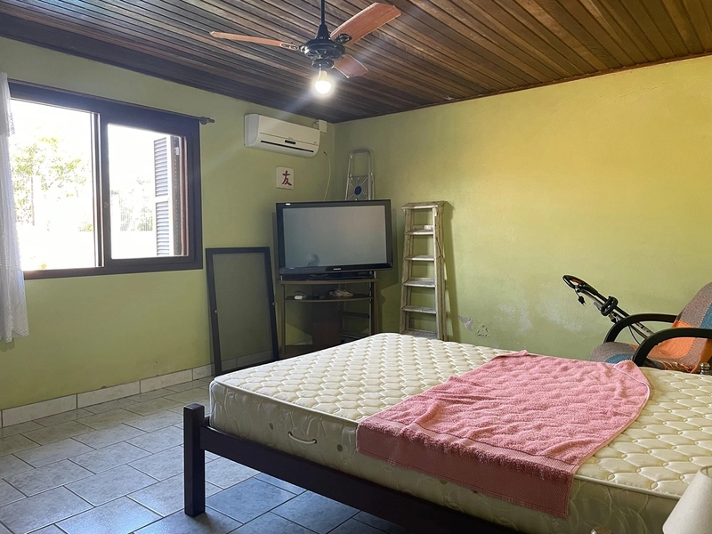 EXCELENTE CASA COM PISCINA: 15ª foto da galeria de imagens do imóvel