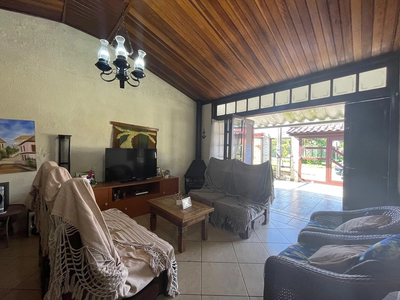 EXCELENTE CASA COM PISCINA: 22ª foto da galeria de imagens do imóvel