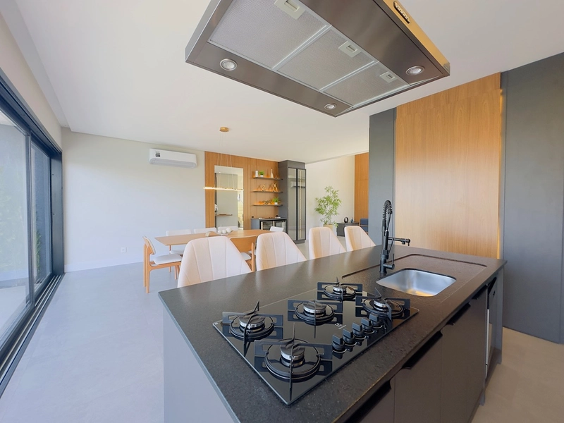 EXCELENTE CASA ALTO PADRÃO BEIRA LAGO COM PISCINA EM CONCRETO: 16ª foto da galeria de imagens do imóvel