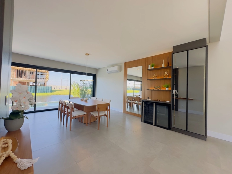 EXCELENTE CASA ALTO PADRÃO BEIRA LAGO COM PISCINA EM CONCRETO: 22ª foto da galeria de imagens do imóvel