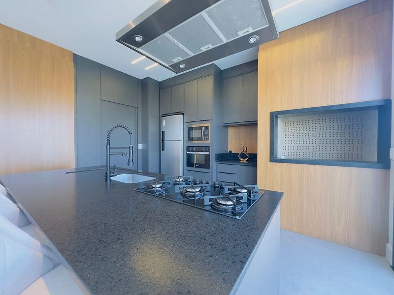 EXCELENTE CASA ALTO PADRÃO BEIRA LAGO COM PISCINA EM CONCRETO: 18ª foto da galeria de imagens do imóvel