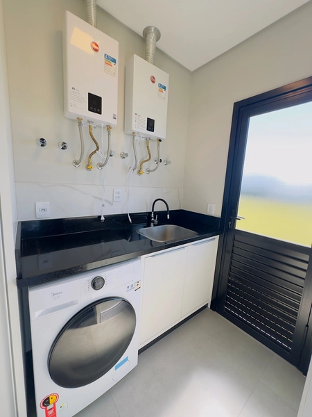 EXCELENTE CASA ALTO PADRÃO BEIRA LAGO COM PISCINA EM CONCRETO: 15ª foto da galeria de imagens do imóvel