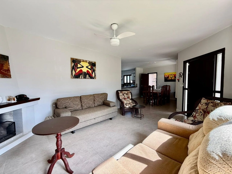 EXCELENTE CASA COM PISCINA: 30ª foto da galeria de imagens do imóvel