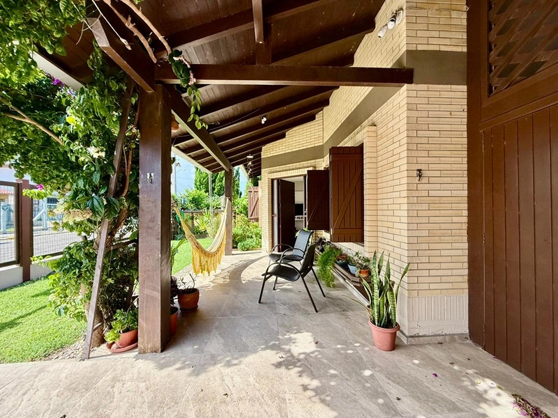 EXCELENTE CASA COM PISCINA: 38ª foto da galeria de imagens do imóvel