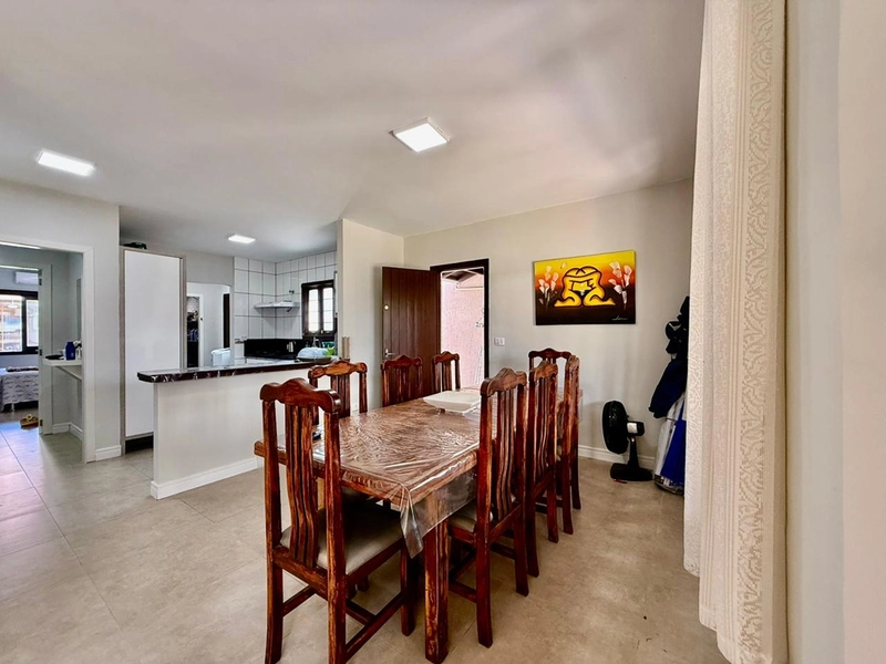 EXCELENTE CASA COM PISCINA: 11ª foto da galeria de imagens do imóvel