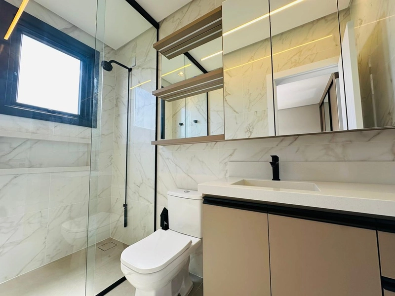 EXCELENTE CASA ALTO PADRÃO EM CONDOMÍNIO: 3ª foto da galeria de imagens do imóvel