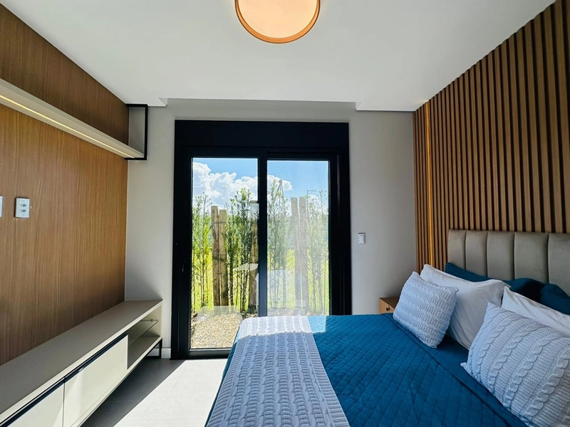 EXCELENTE CASA ALTO PADRÃO EM CONDOMÍNIO: 4ª foto da galeria de imagens do imóvel