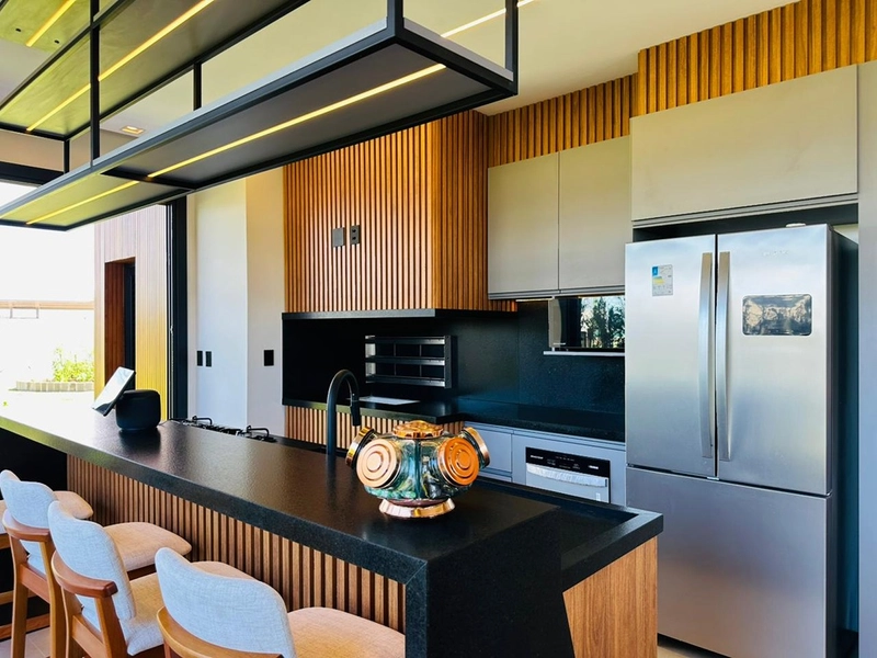 EXCELENTE CASA ALTO PADRÃO EM CONDOMÍNIO: 11ª foto da galeria de imagens do imóvel