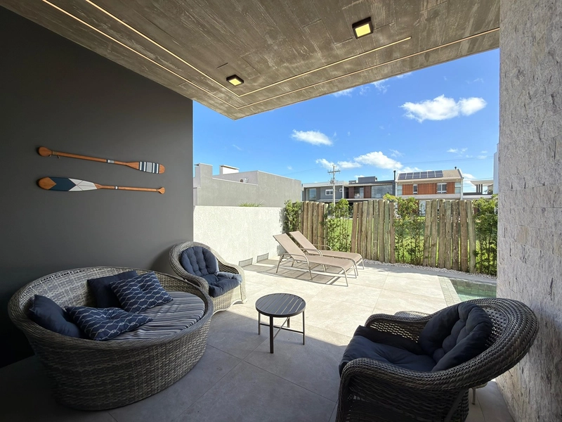 EXCELENTE CASA ALTO PADRÃO COM PISCINA : 8ª foto da galeria de imagens do imóvel