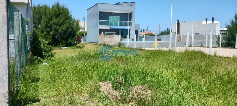 TERRENO: 3ª foto da galeria de imagens do imóvel