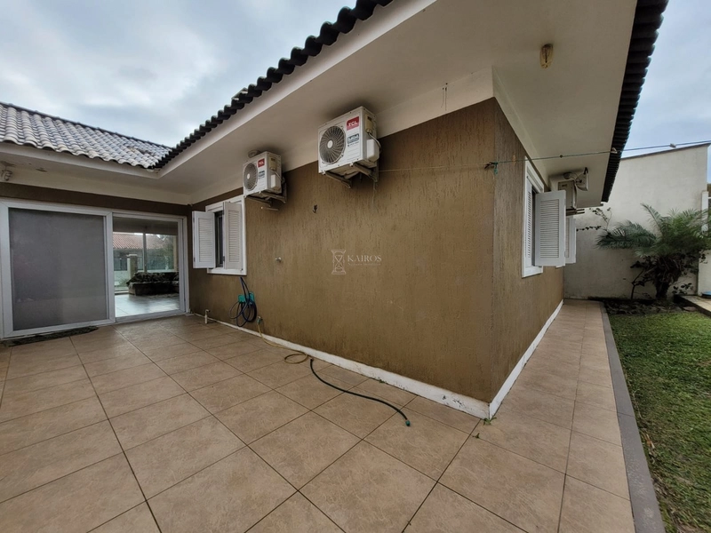EXCELENTE CASA COM PISCINA: 2ª foto da galeria de imagens do imóvel