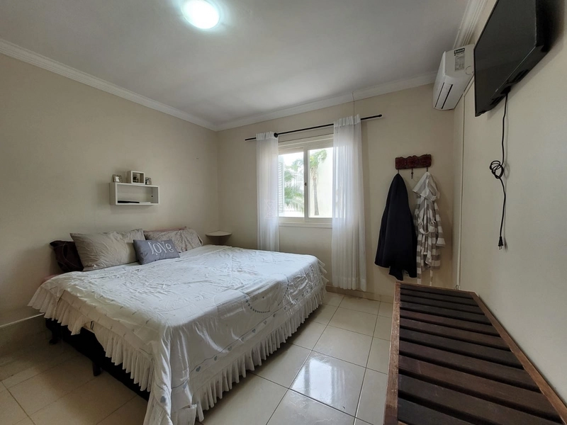 EXCELENTE CASA COM PISCINA: 10ª foto da galeria de imagens do imóvel