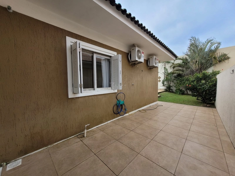 EXCELENTE CASA COM PISCINA: 7ª foto da galeria de imagens do imóvel