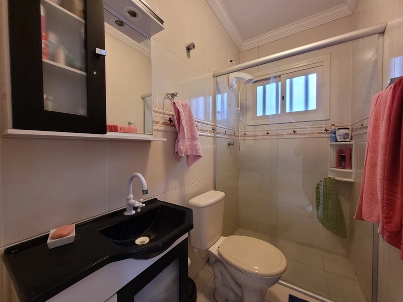 EXCELENTE CASA COM PISCINA: 11ª foto da galeria de imagens do imóvel