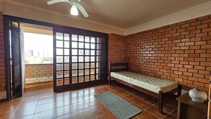 EXCELENTE CASA DE PRAIA PRÓXIMA AO MAR : 3ª foto da galeria de imagens do imóvel