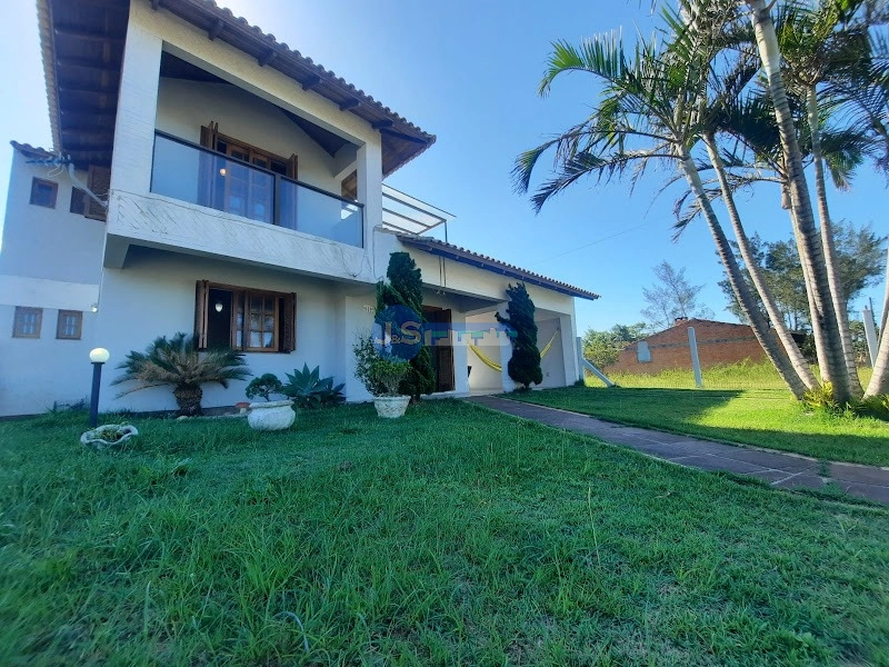 EXCELENTE CASA PRÓXIMA AO MAR: 1ª foto da galeria de imagens do imóvel