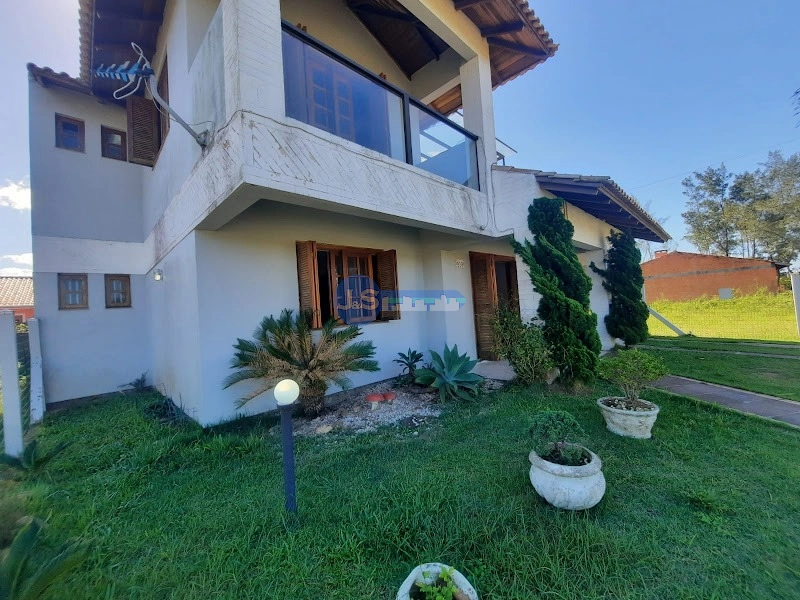 EXCELENTE CASA PRÓXIMA AO MAR: 2ª foto da galeria de imagens do imóvel