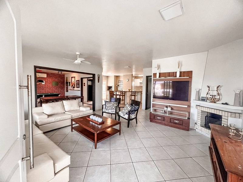 CASA DE PRAIA COM PISCINA: 15ª foto da galeria de imagens do imóvel