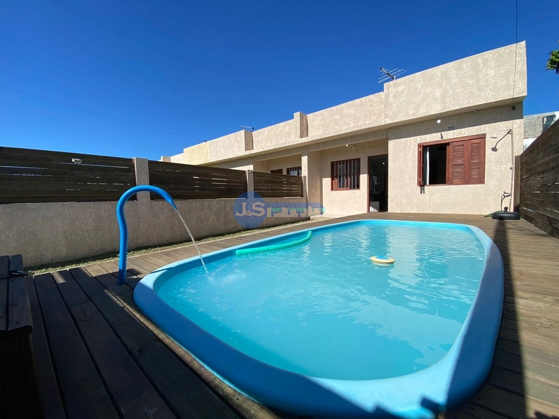 Casa em Tramandaí: 2ª foto da galeria de imagens do imóvel