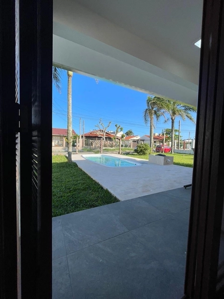 EXCELENTE CASA DE PRAIA EM LAJE COM PISCINA: 4ª foto da galeria de imagens do imóvel