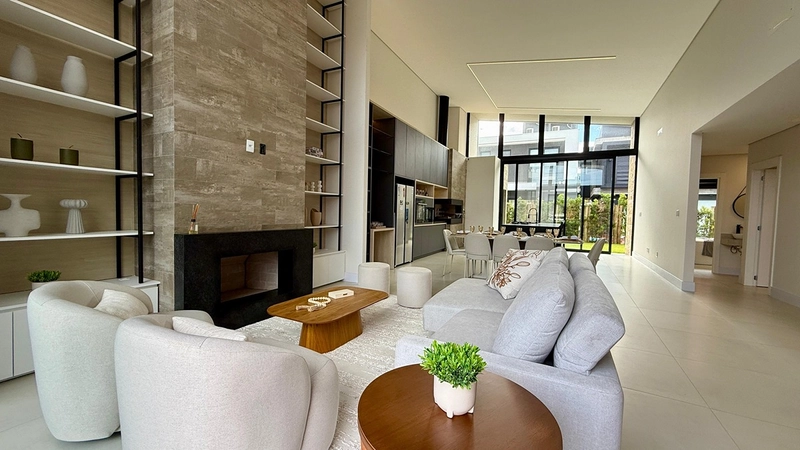 EXCELENTE CASA ALTO PADRÃO EM CONDOMÍNIO: 2ª foto da galeria de imagens do imóvel