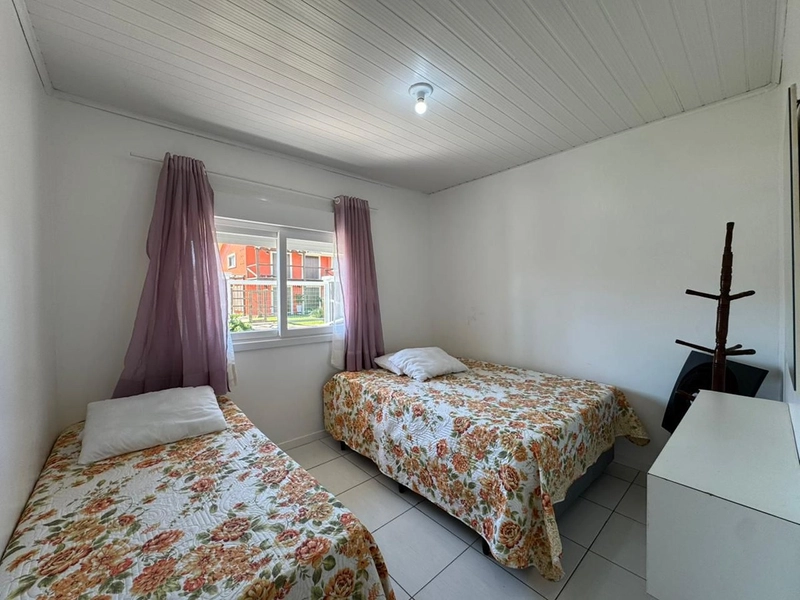 EXCELENTE CASA DE PRAIA UMA QUADRA DO MAR: 4ª foto da galeria de imagens do imóvel