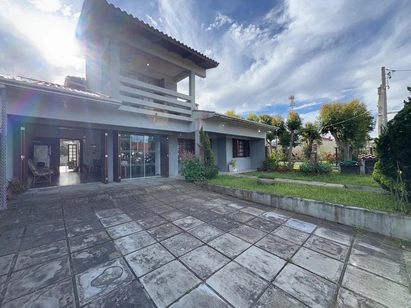 EXCELENTE CASA DE PRAIA PRÓXIMA AO MAR COM PISCINA: 12ª foto da galeria de imagens do imóvel