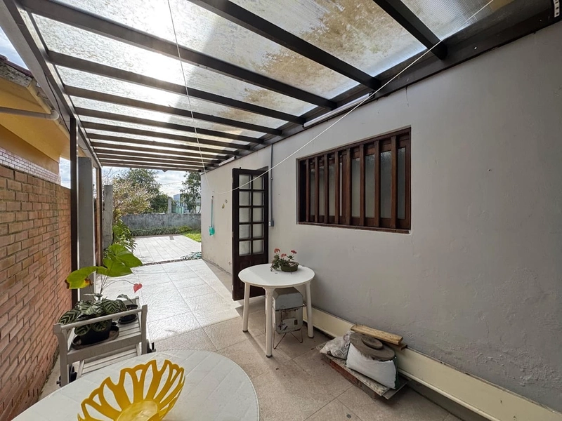 EXCELENTE CASA DE PRAIA PRÓXIMA AO MAR COM PISCINA: 8ª foto da galeria de imagens do imóvel