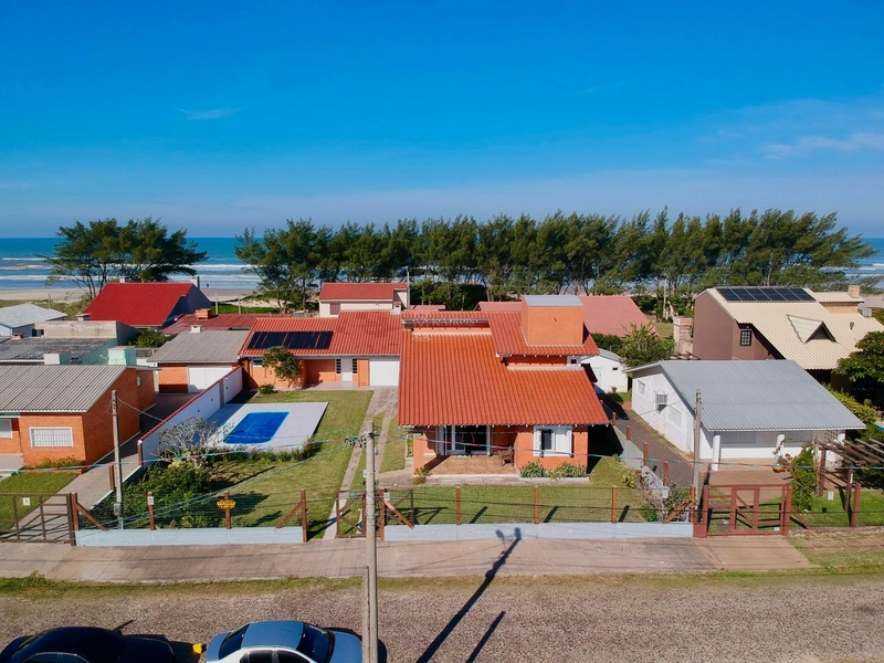 Casa em Rainha do Mar: 3ª foto da galeria de imagens do imóvel