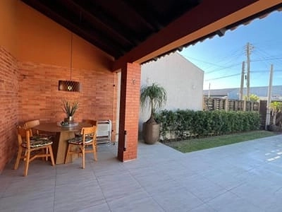EXCELENTE CASA DE PRAIA COM PISCINA PERTINHO DO MAR: 3ª foto da galeria de imagens do imóvel