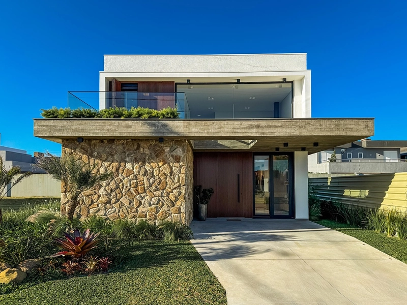 EXCELENTE CASA ALTO PADRÃO EM CONDOMÍNIO FECHADO: 1ª foto da galeria de imagens do imóvel