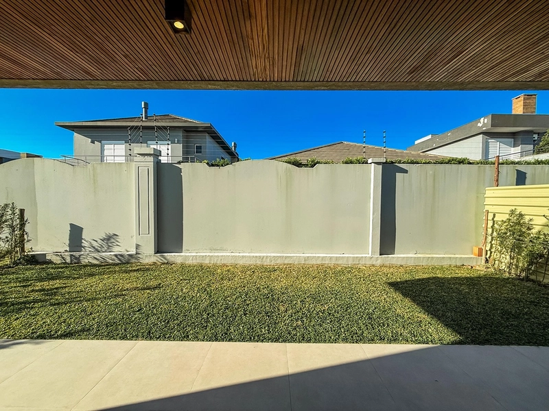 EXCELENTE CASA ALTO PADRÃO EM CONDOMÍNIO FECHADO: 9ª foto da galeria de imagens do imóvel