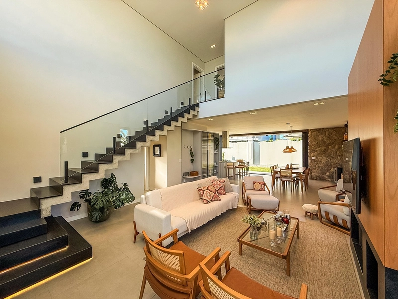 EXCELENTE CASA ALTO PADRÃO EM CONDOMÍNIO FECHADO: 3ª foto da galeria de imagens do imóvel