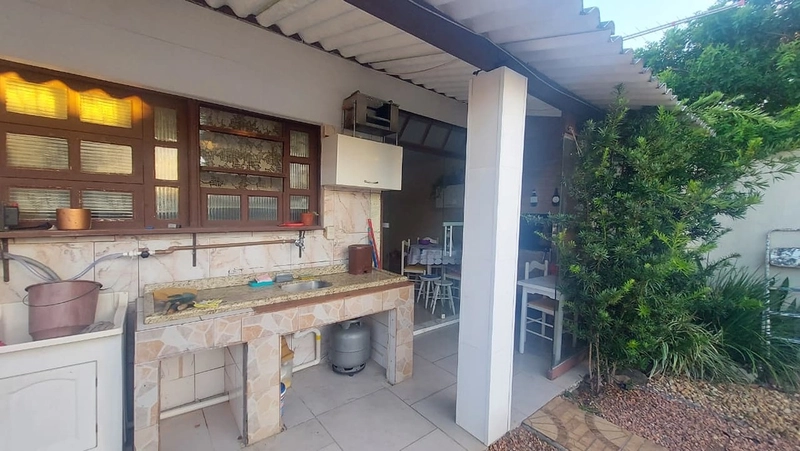 CASA DE PRAIA REGIÃO DE MORADORES COM PISCINA: 4ª foto da galeria de imagens do imóvel